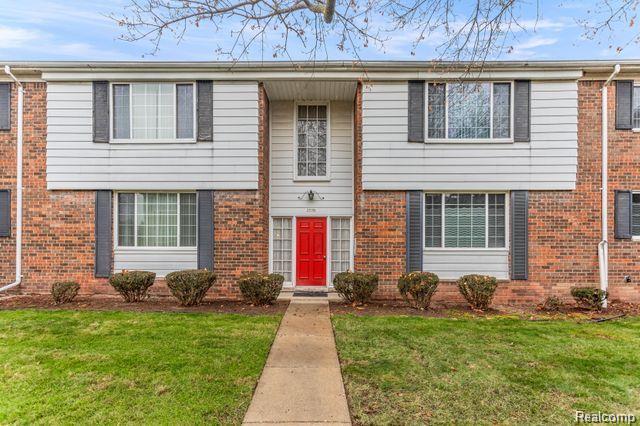 25316 Shiawassee Circle 104 — photo
