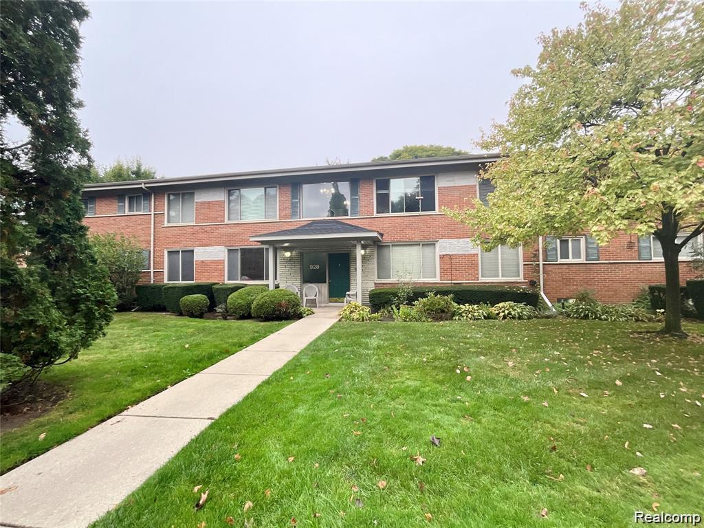 928 N Adams Road 8 — photo