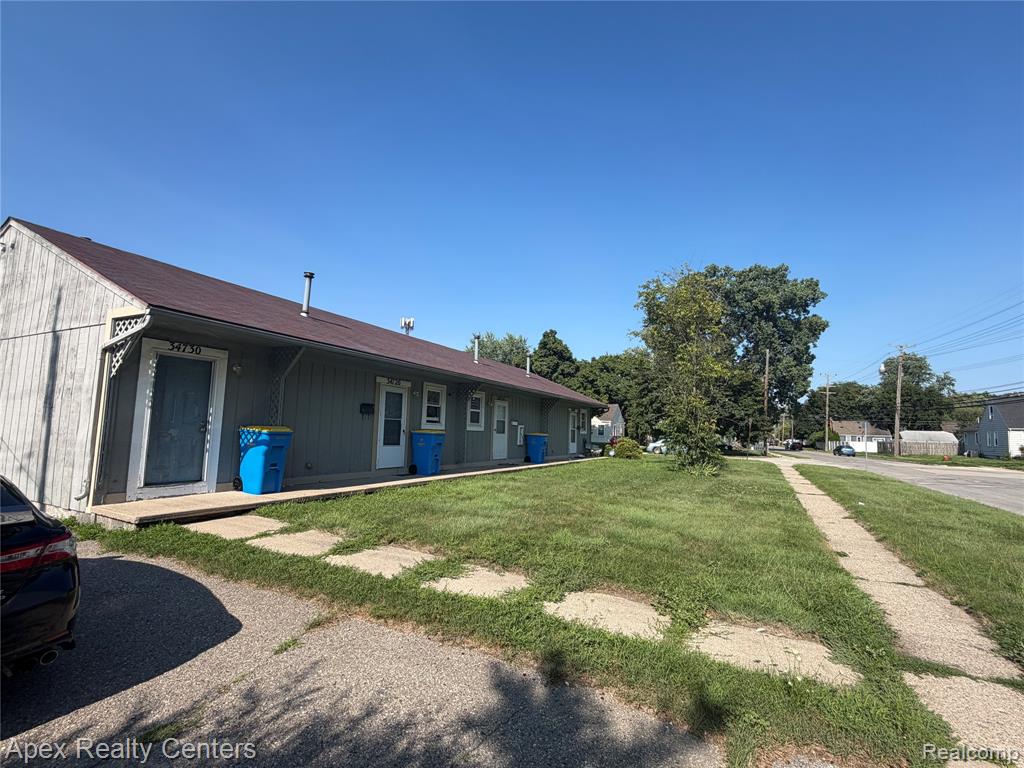 34190 Forest Street — photo