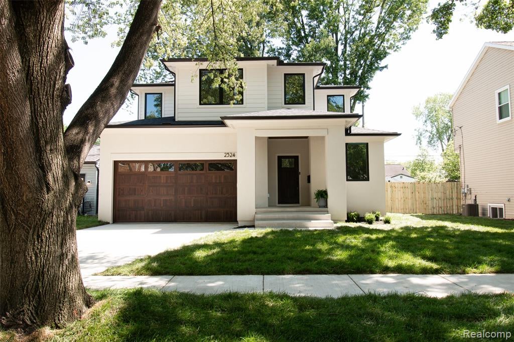2324 Dallas Avenue — photo