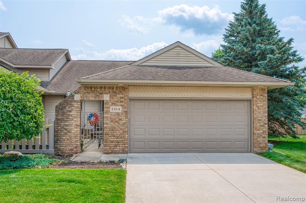 164 Addison Circle — photo
