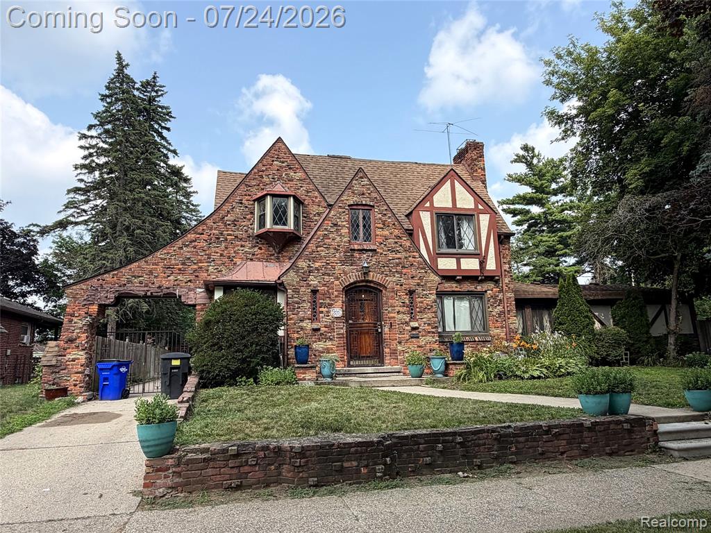 8215 Bramell — photo