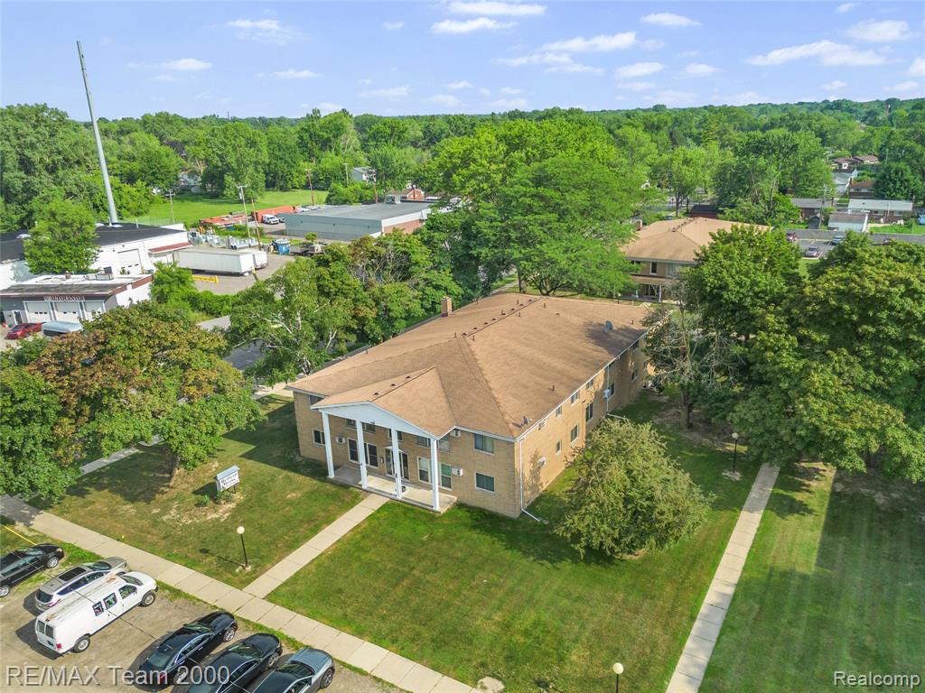 26305 W 7 Mile Road 101 — photo