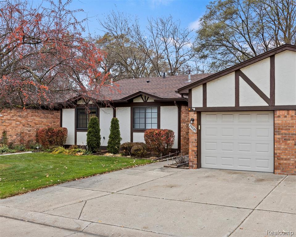 25029 Joanne Smith Drive — photo