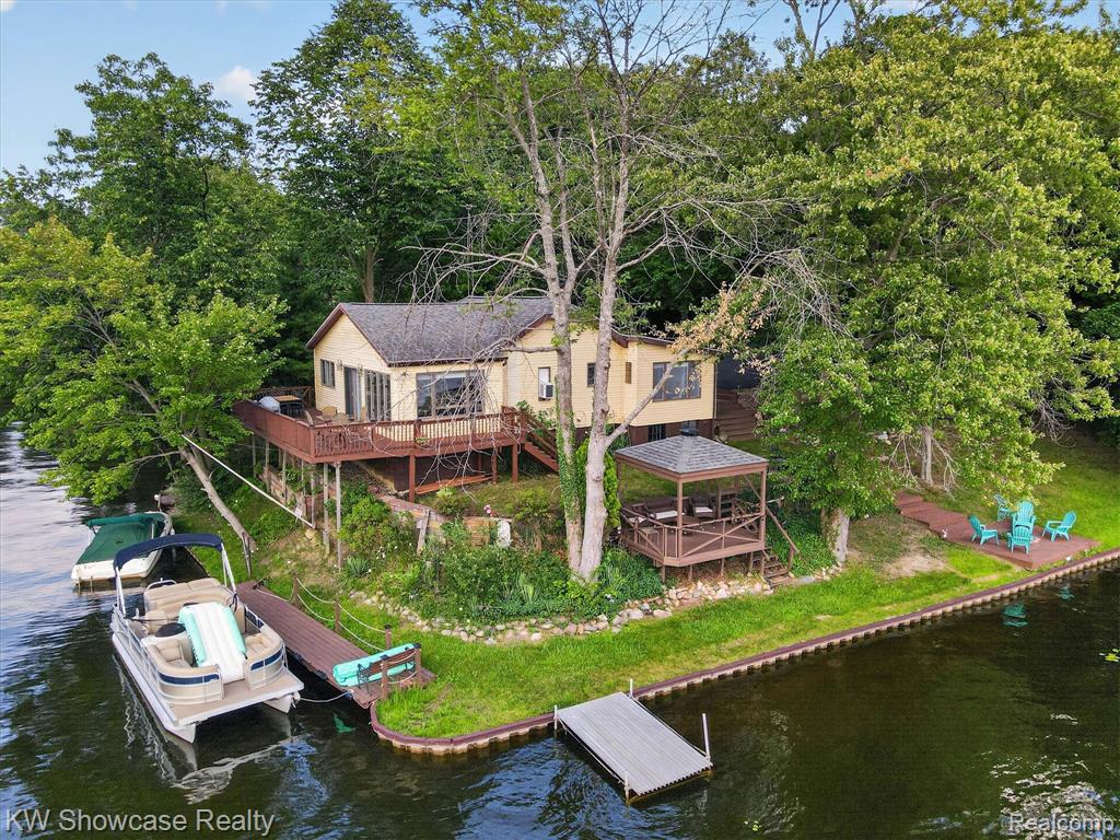 11438 Riverbank Lane — photo