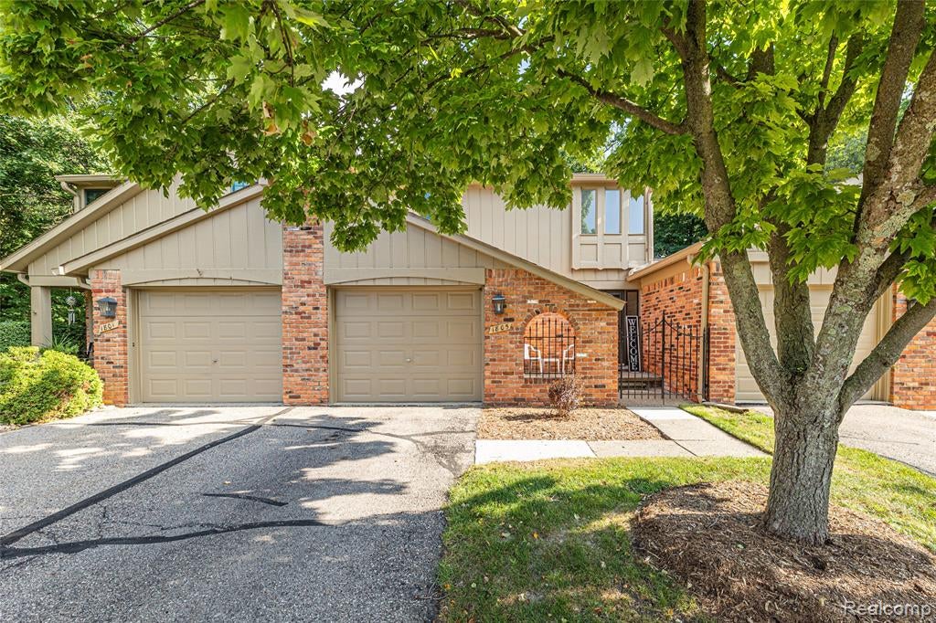 1805 Van Hill Court — photo
