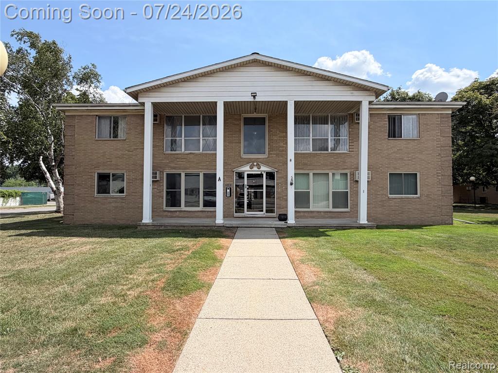 26305 W 7 Mile Rd Road 201 — photo