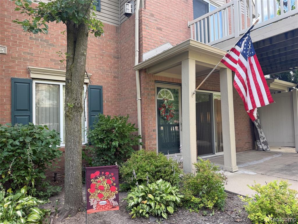 276 Marigold Circle 18 — photo
