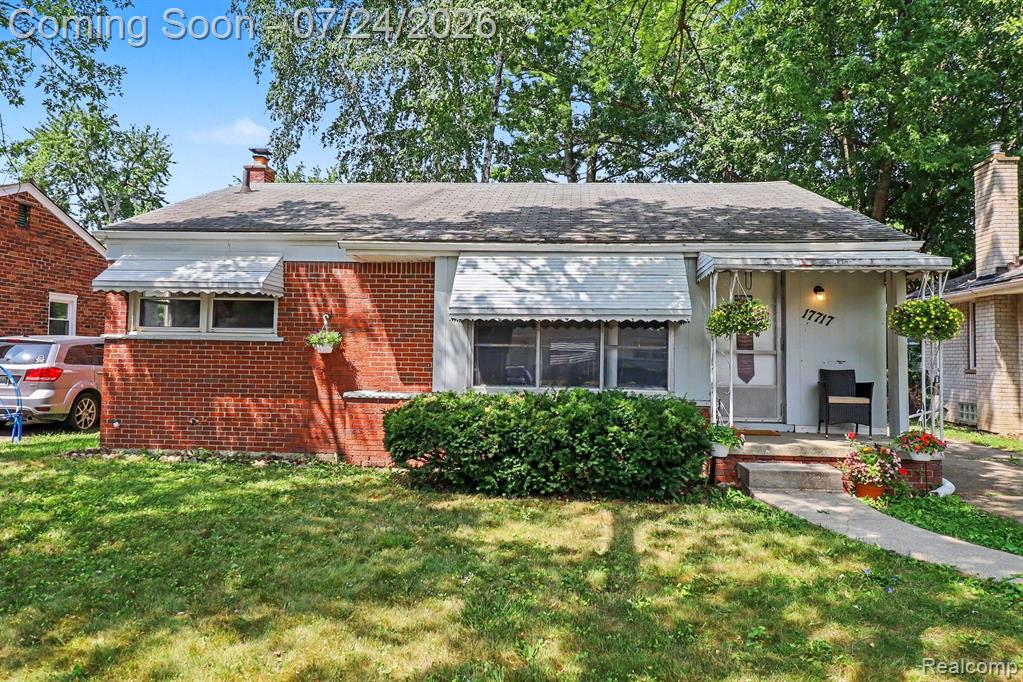 17717 Denby — photo