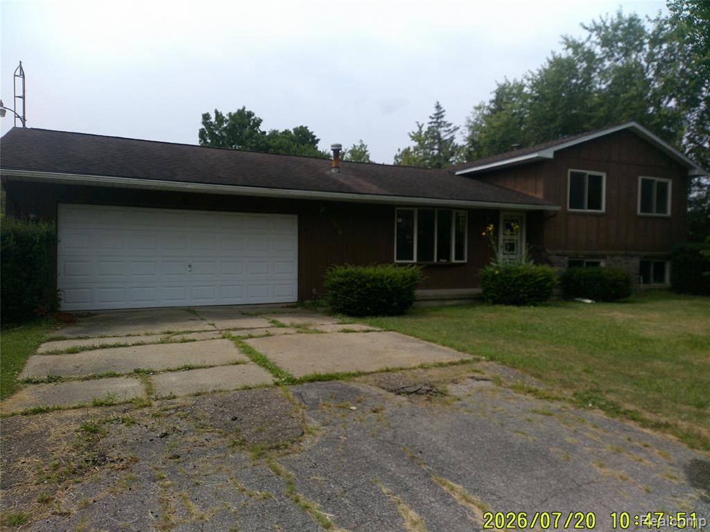5176 E Dodge Road — photo