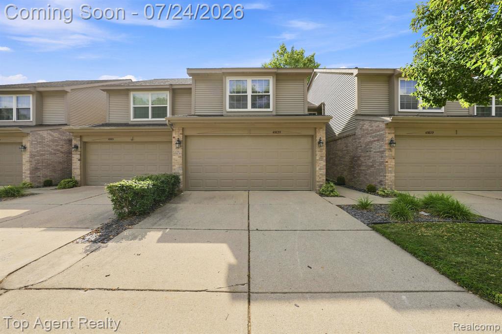 43835 Coachmaker Drive — photo