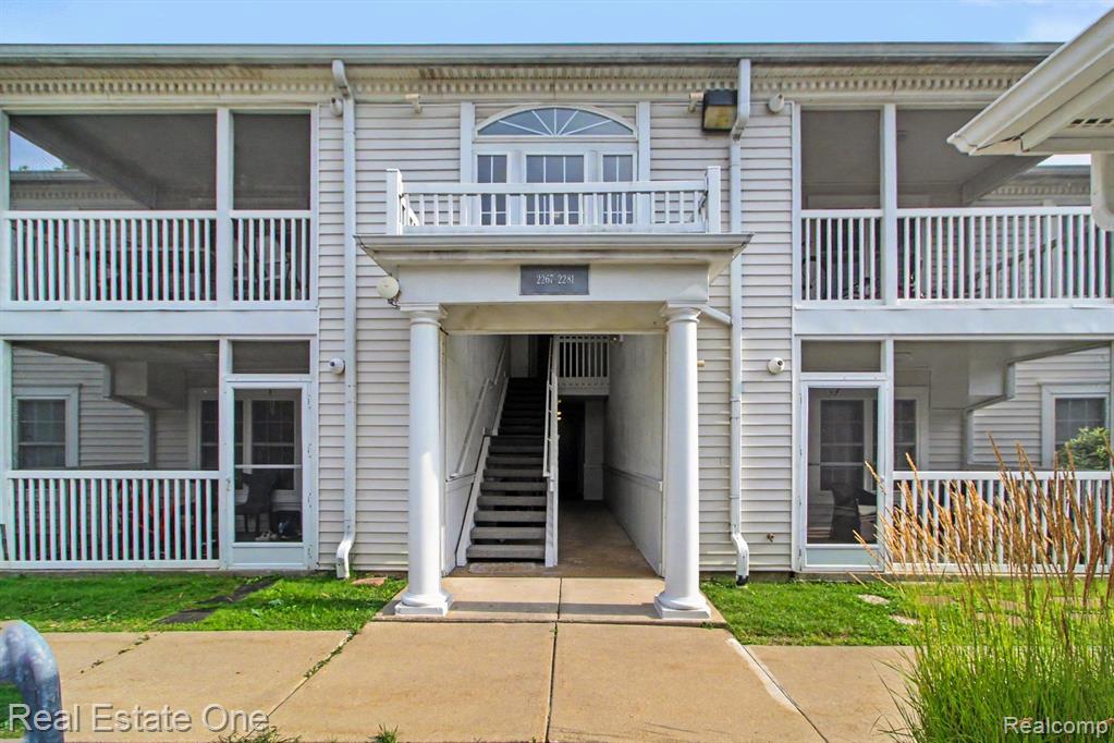 2271 S Main Street — photo