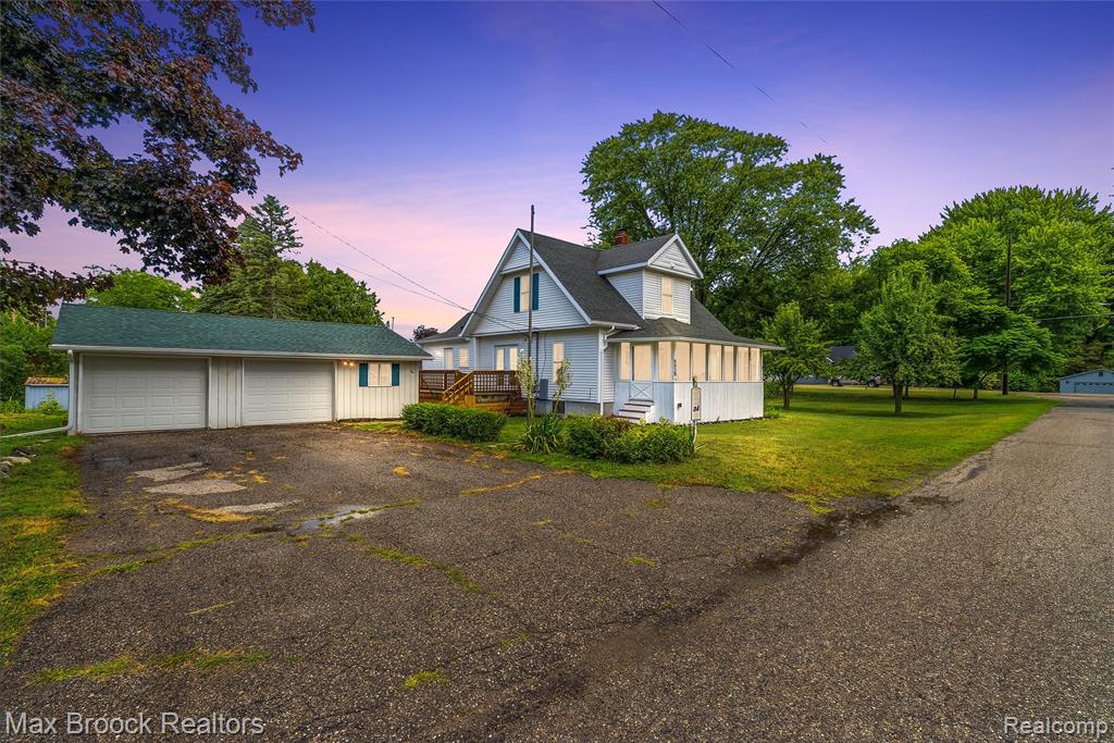 6029 Walnut Street — photo