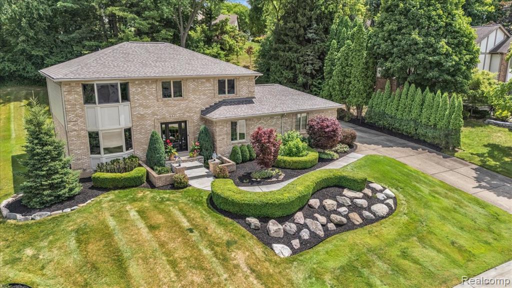 821 Box Canyon Court — photo