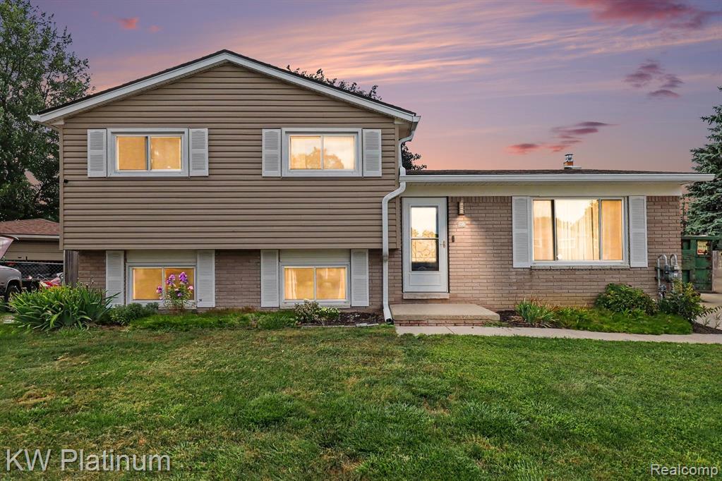 32369 Norwich Court — photo