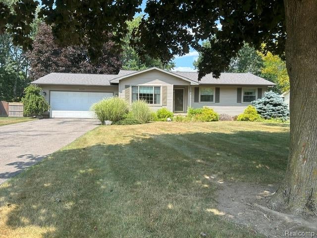 6220 Thorncliff Drive — photo