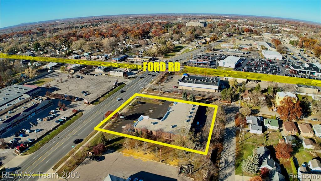 2020 N Wayne Road — photo