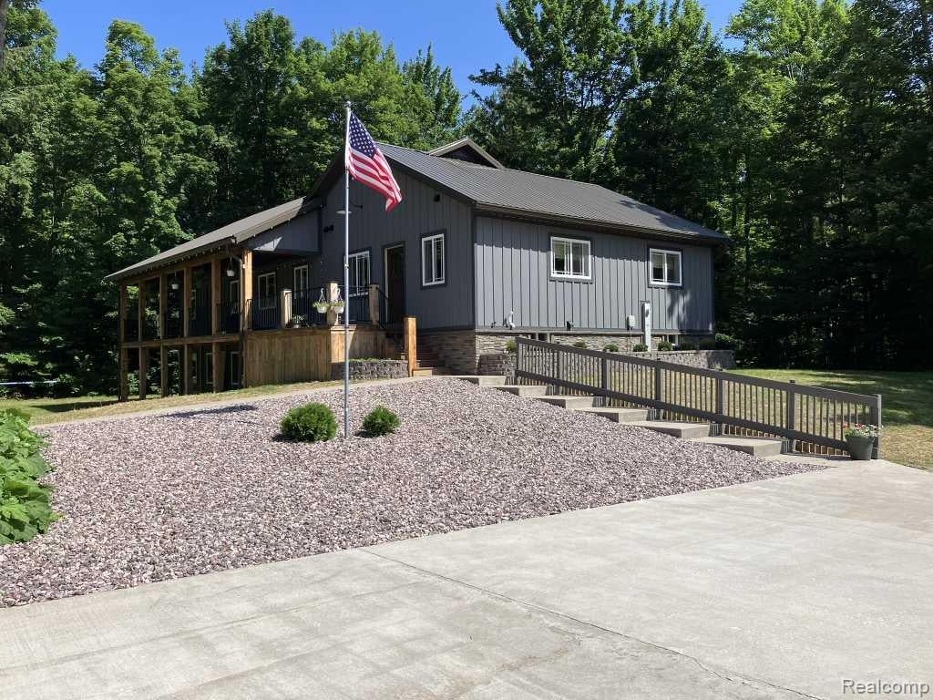 3395 Raspberry Lane — photo