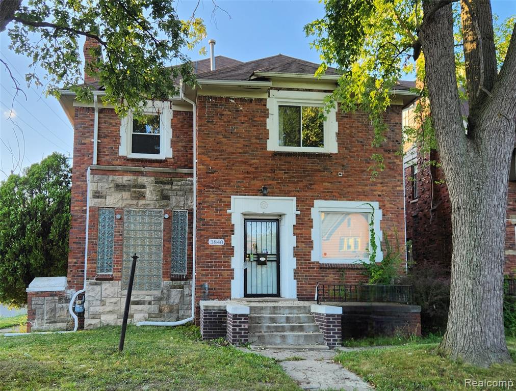 3840 Cortland Street — photo
