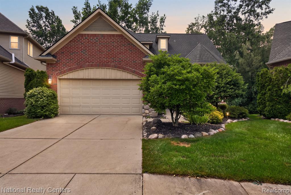 5590 River Park Drive — photo