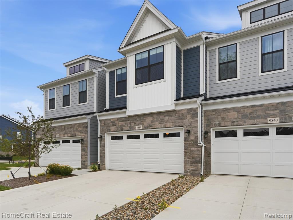 9880 Firwood — photo