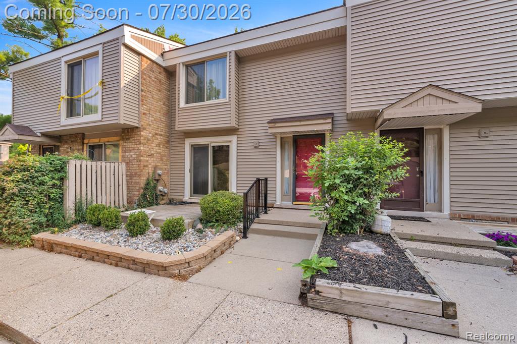1424 Oakbrook — photo
