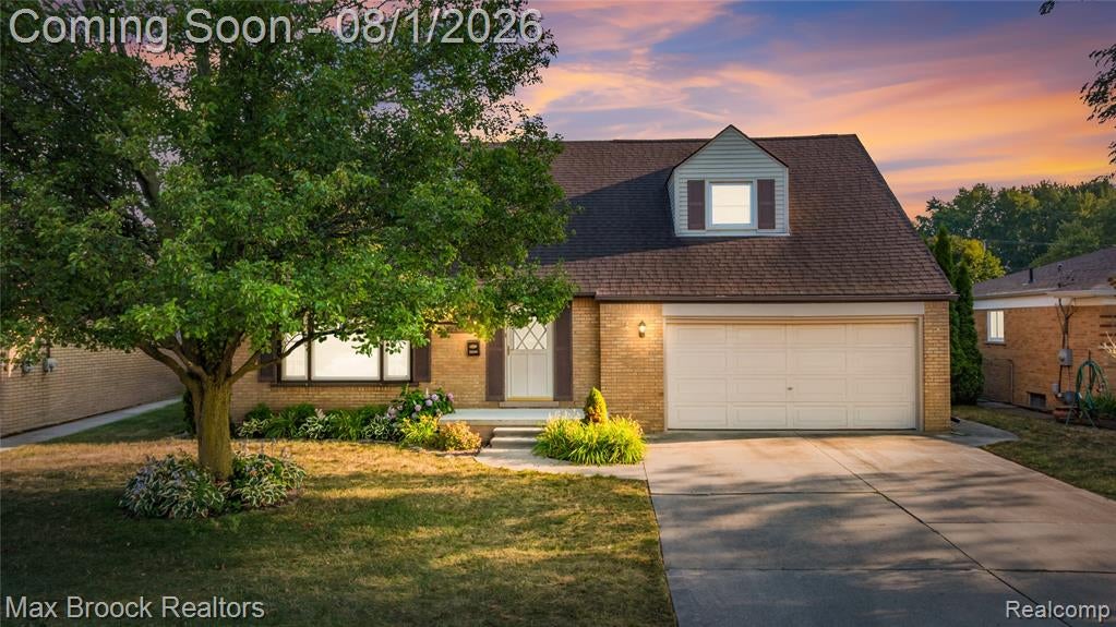 22596 Lange Street — photo