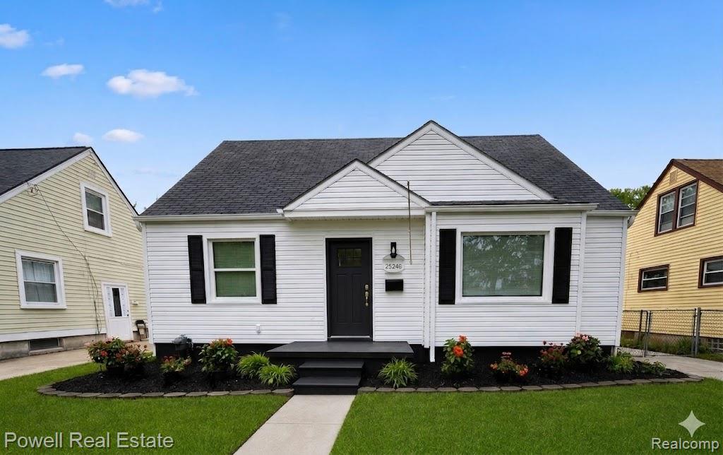 25246 Hayes Rd — photo
