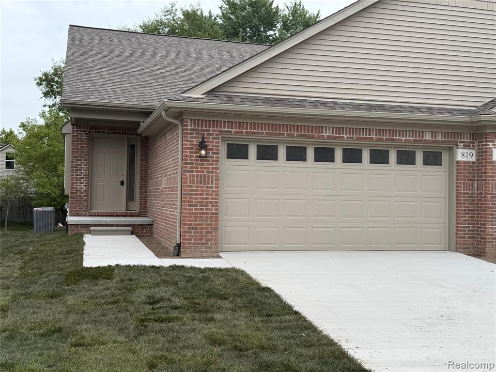 819 Chelsea Ridge Court — photo