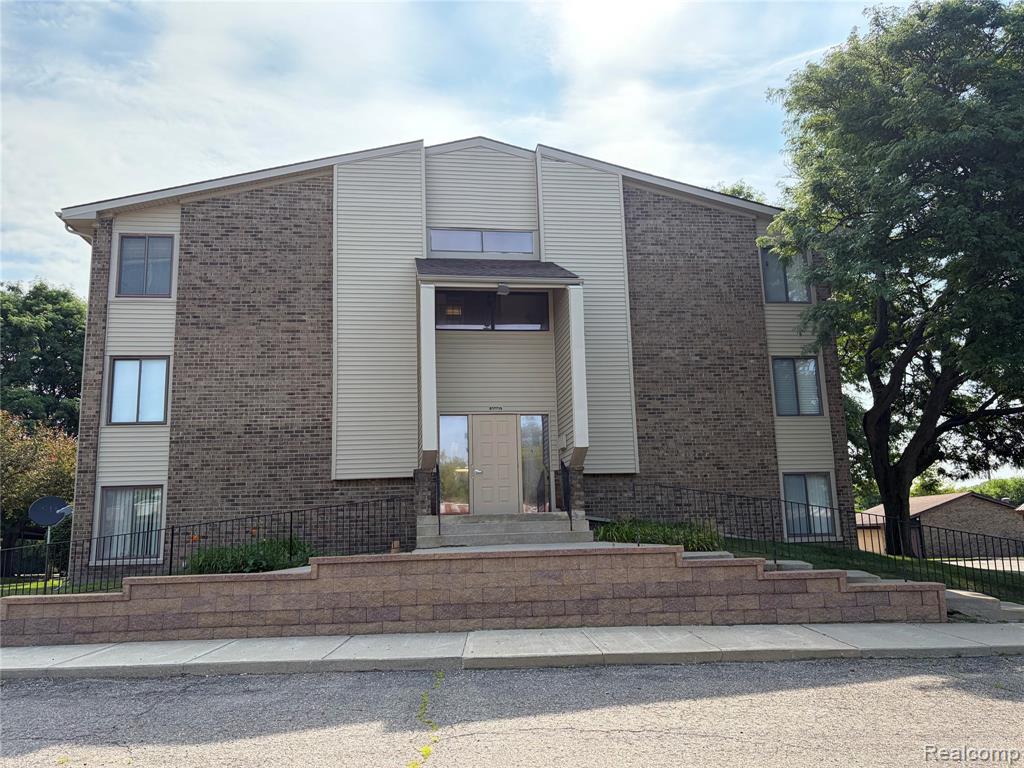 30445 W 14 Mile Road 71 — photo