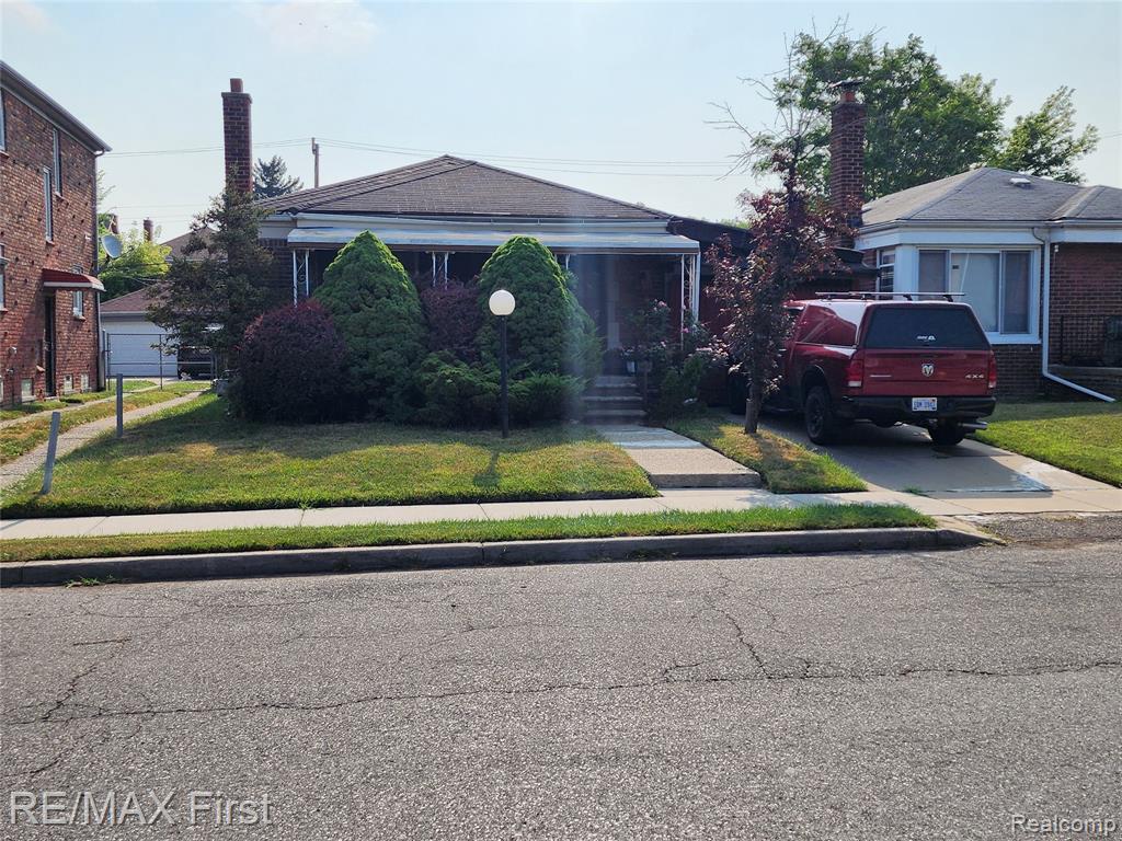16190 Fairfield Street — photo
