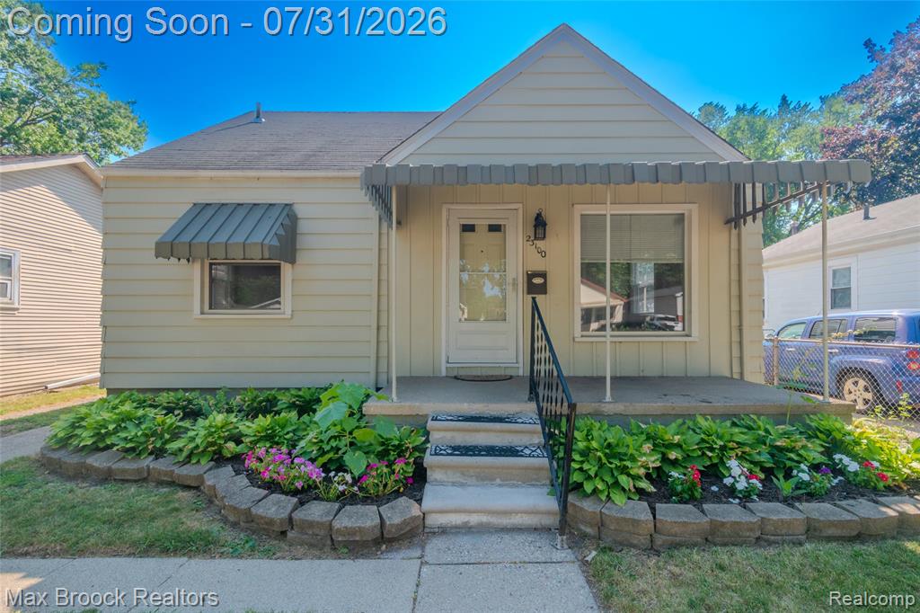 23100 Hoover Avenue — photo