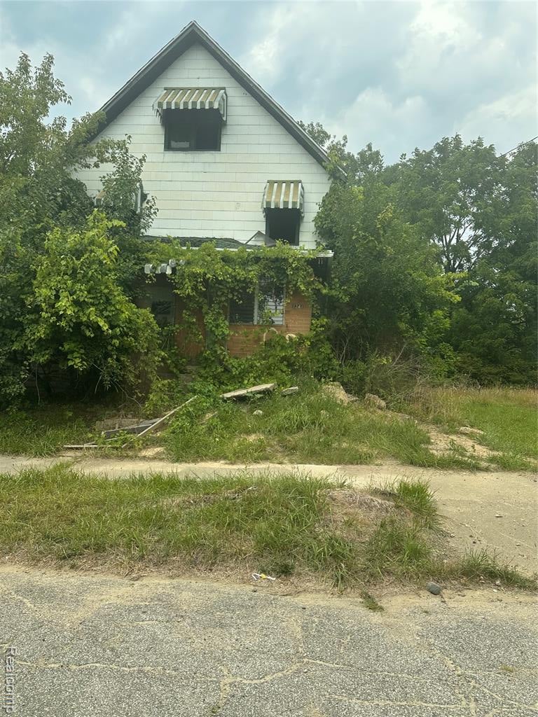 1241 E Hamilton Avenue — photo