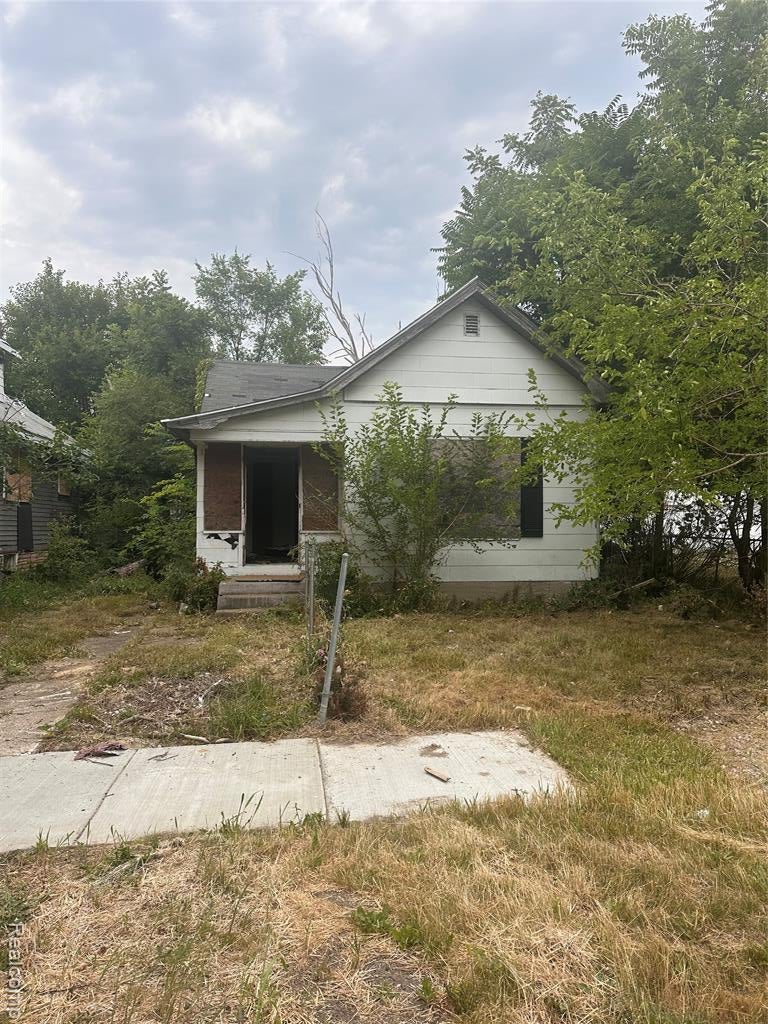 137 E Oakley Street — photo