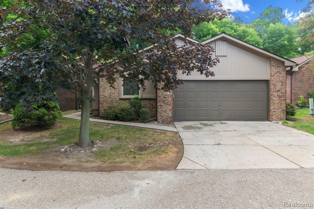6353 Brookview Lane — photo