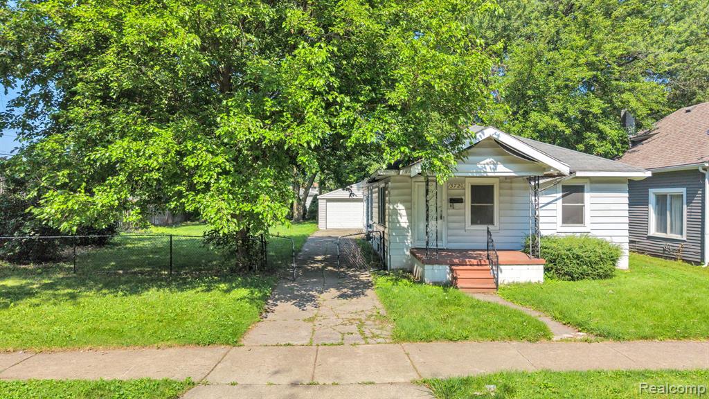 5720 Huron Street — photo