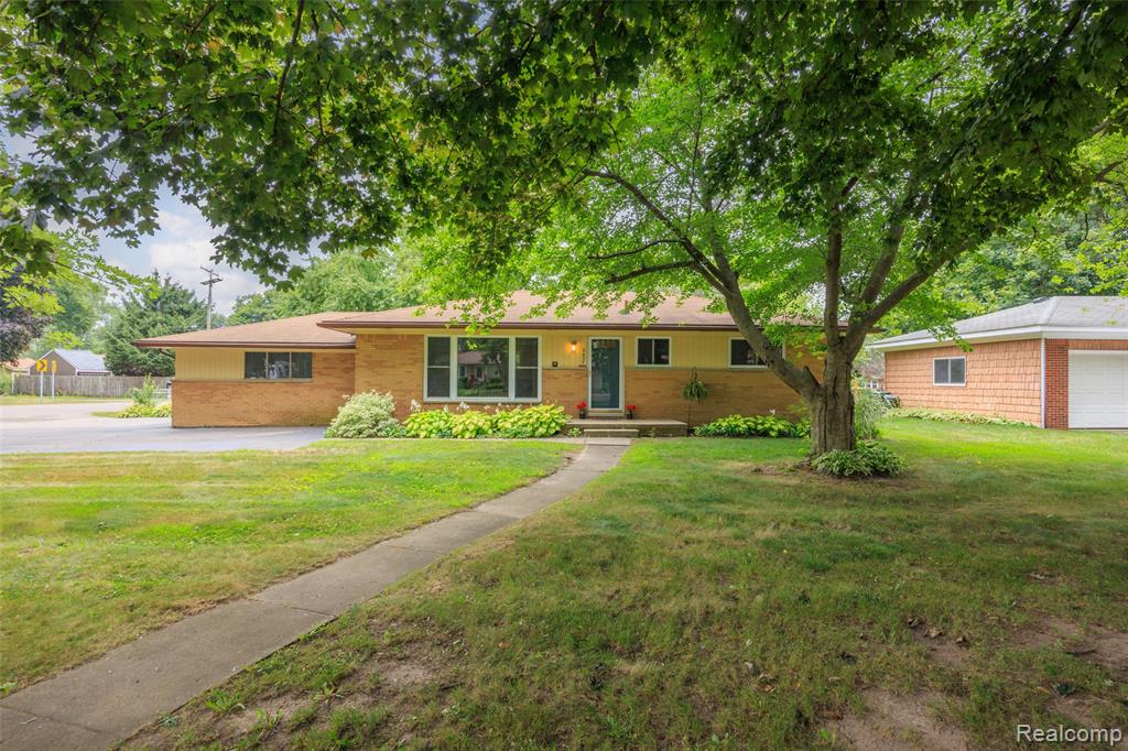 3437 Fort Drive — photo