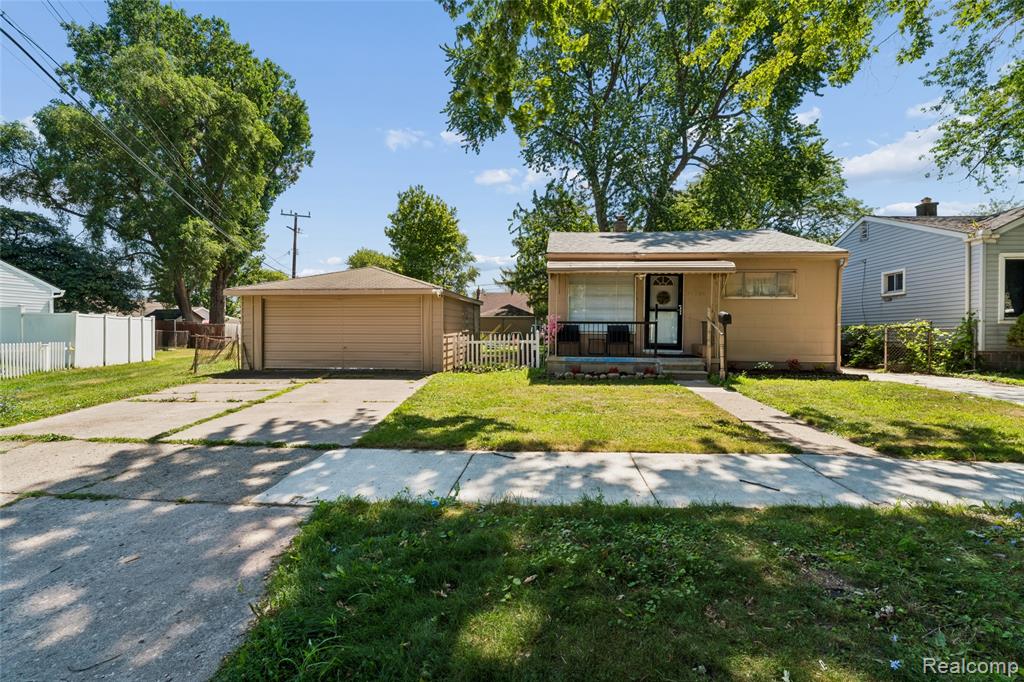 17134 Robert Street — photo