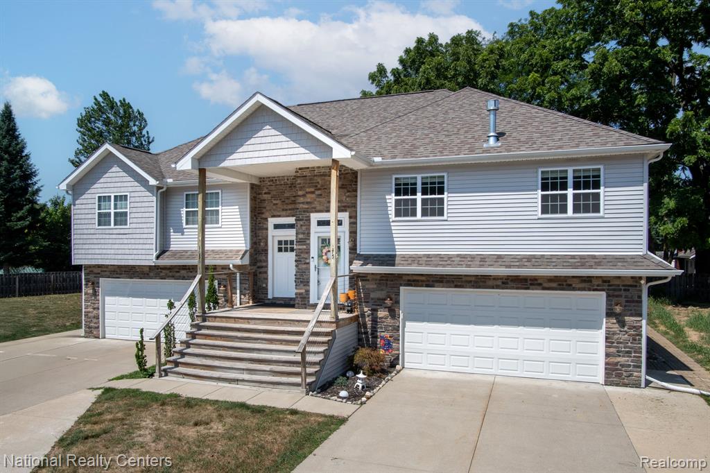 175 Whispering Pines Drive — photo