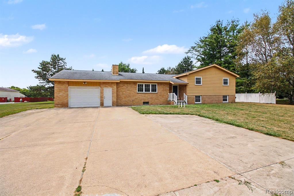 1222 Howe Road — photo