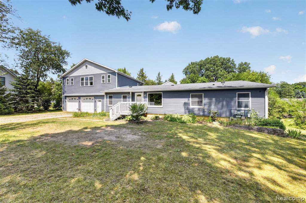 7447 Ore Lake Road — photo