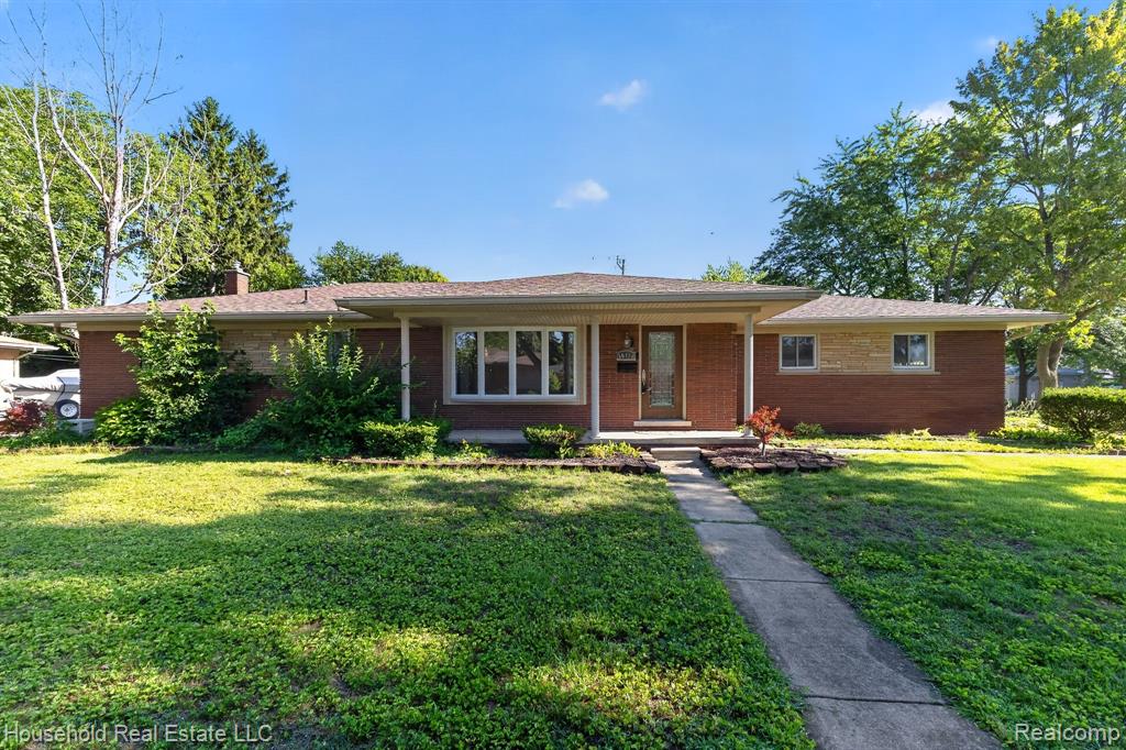 30110 Bentley Street — photo