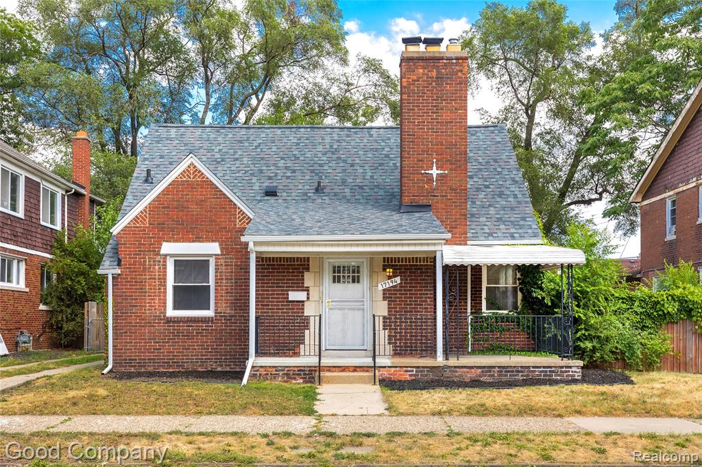 17194 Warrington Drive — photo