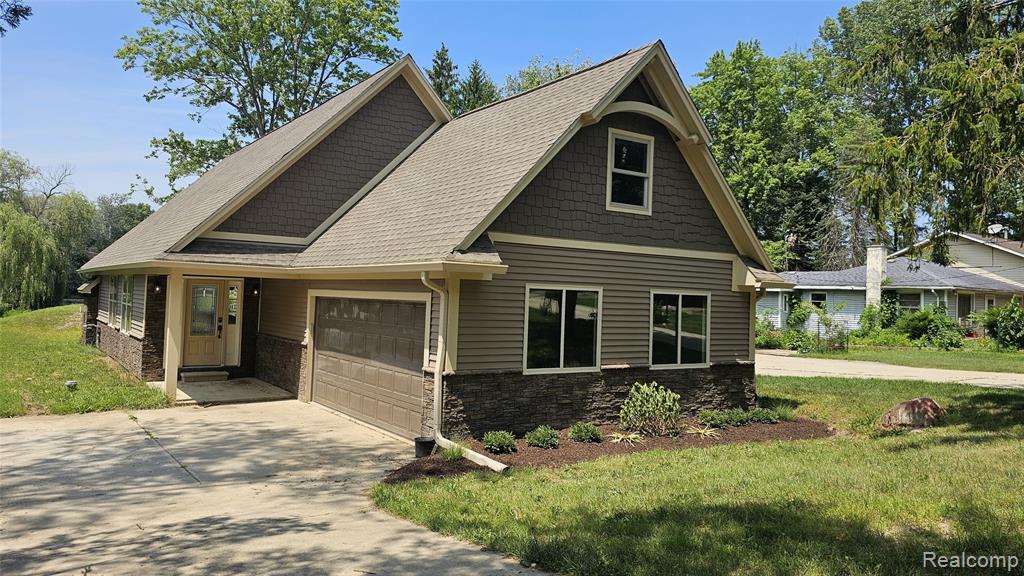 9170 River Valley Road — photo