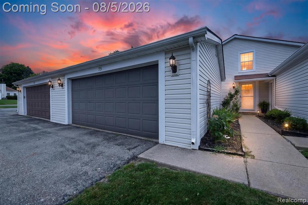 75 Oxford Oaks Drive 75 — photo