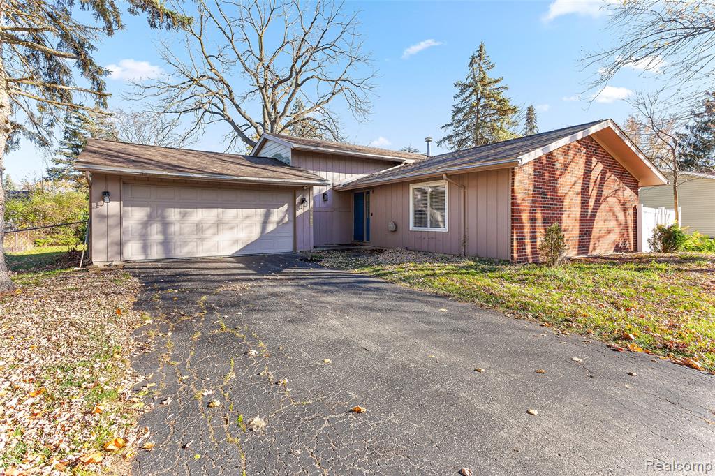 22582 Winfield Road, Novi, MI 48375