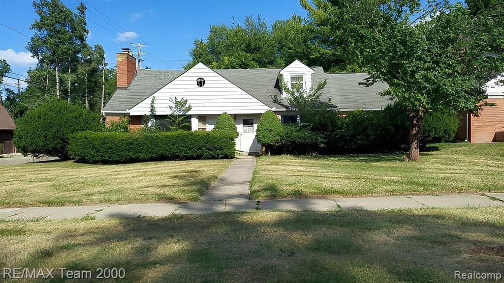 161 Ottawa Drive — photo