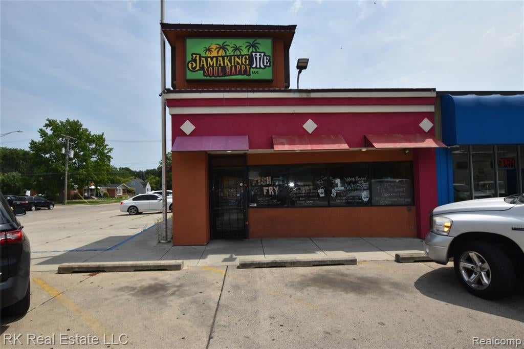 19840 Kelly Road — photo