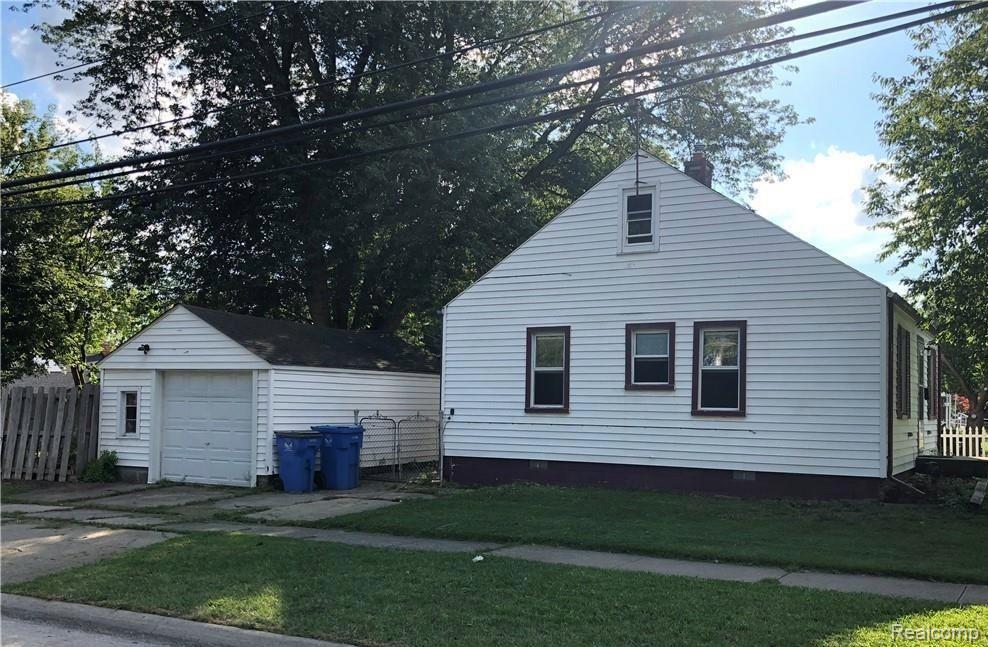 24301 Pennie Street — photo