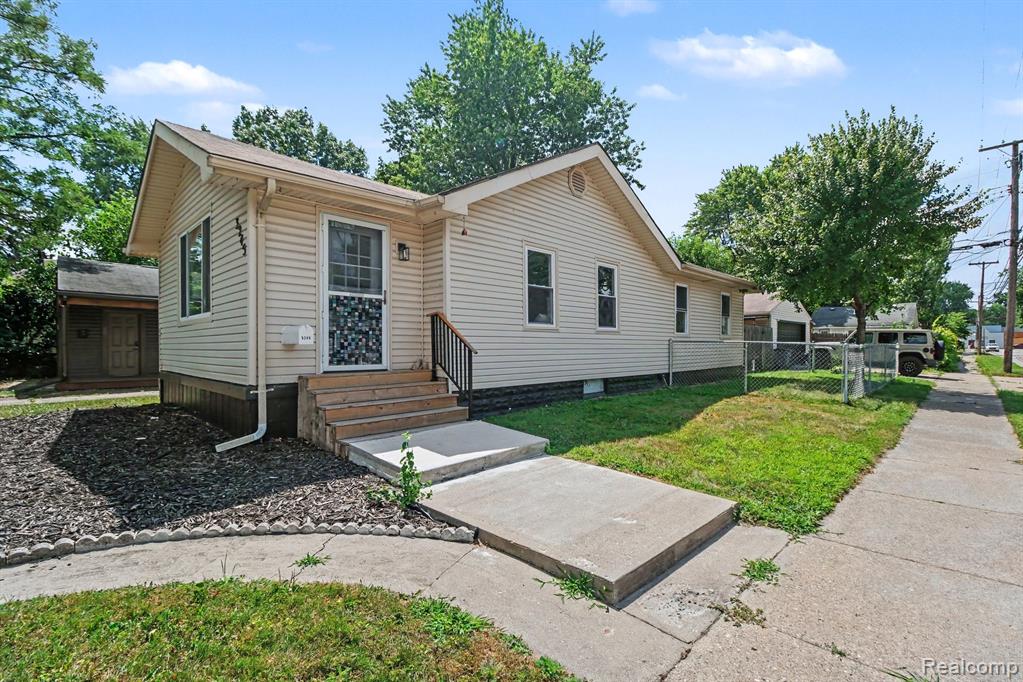 3245 Harris Street — photo